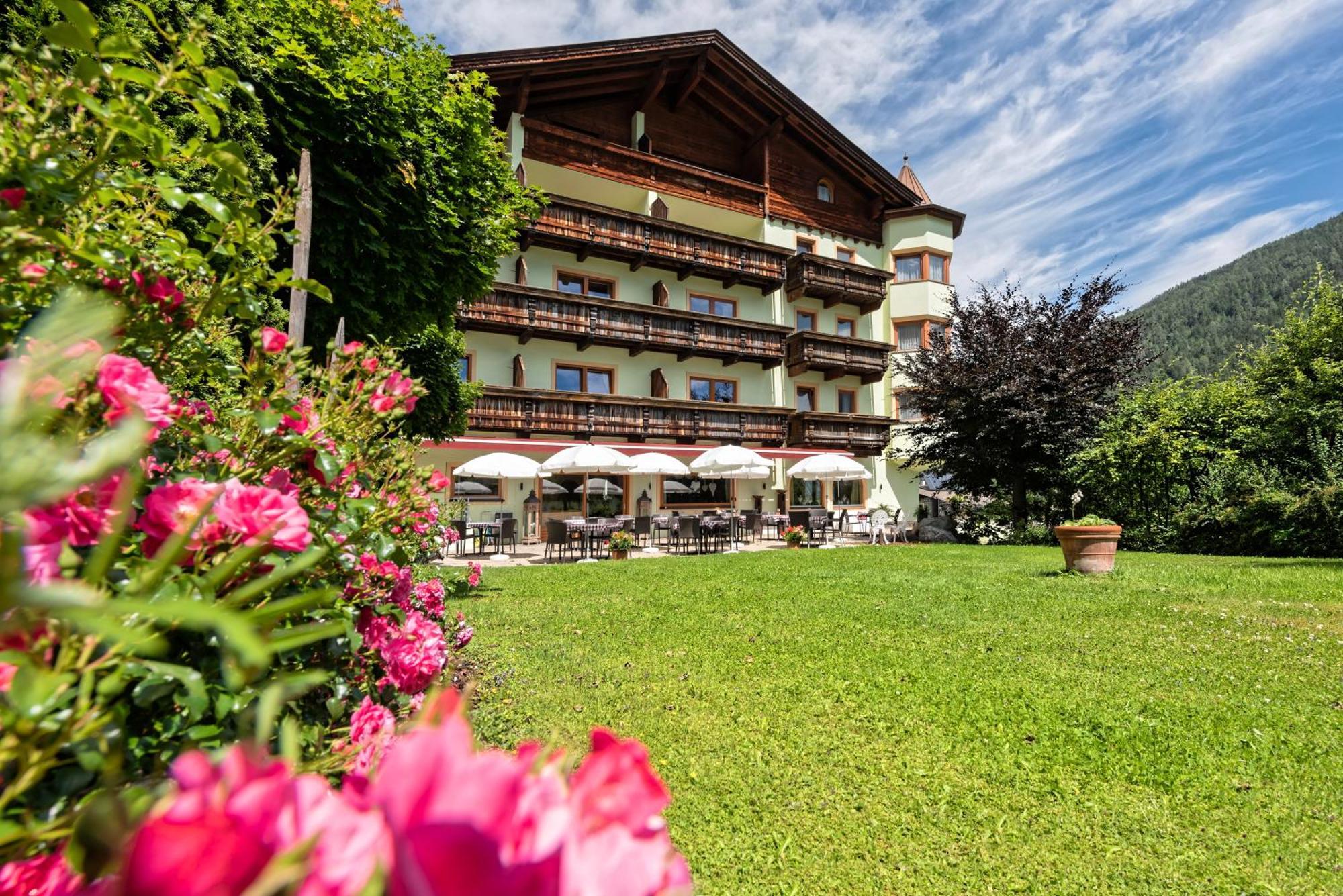 Das Posthaus Stubai&Smart Hotel Fulpmes Ngoại thất bức ảnh