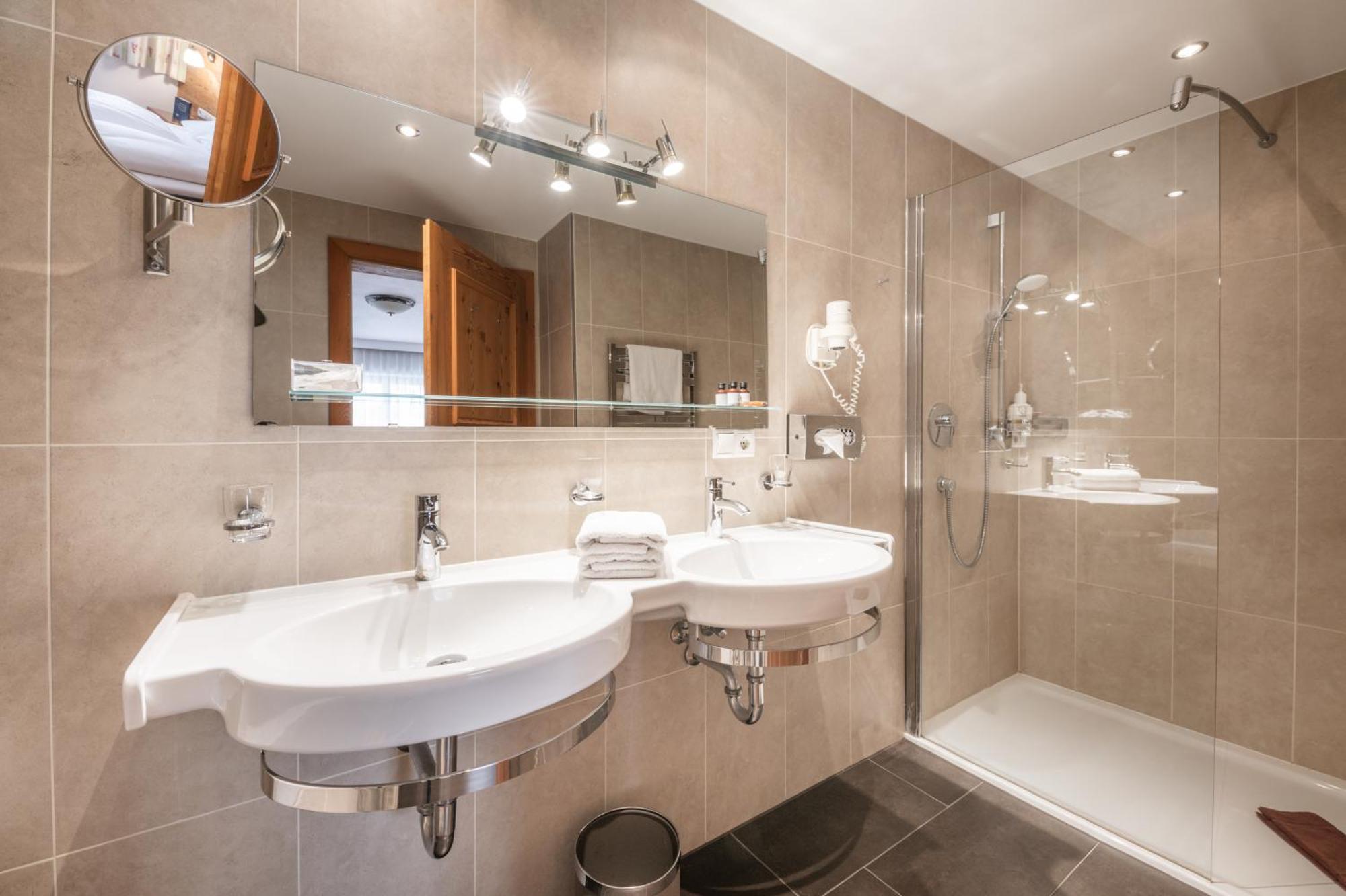 Das Posthaus Stubai&Smart Hotel Fulpmes Ngoại thất bức ảnh