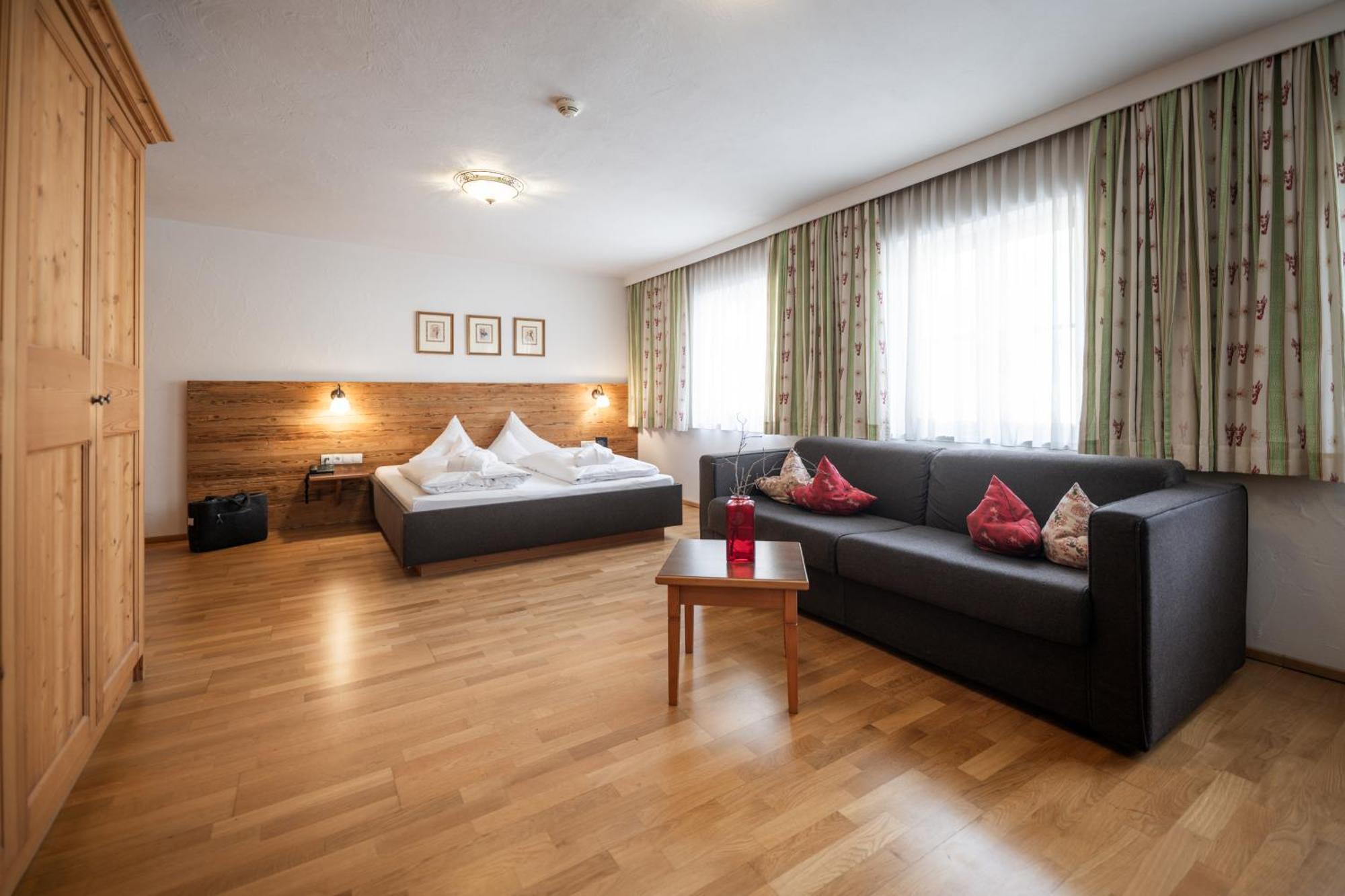 Das Posthaus Stubai&Smart Hotel Fulpmes Ngoại thất bức ảnh